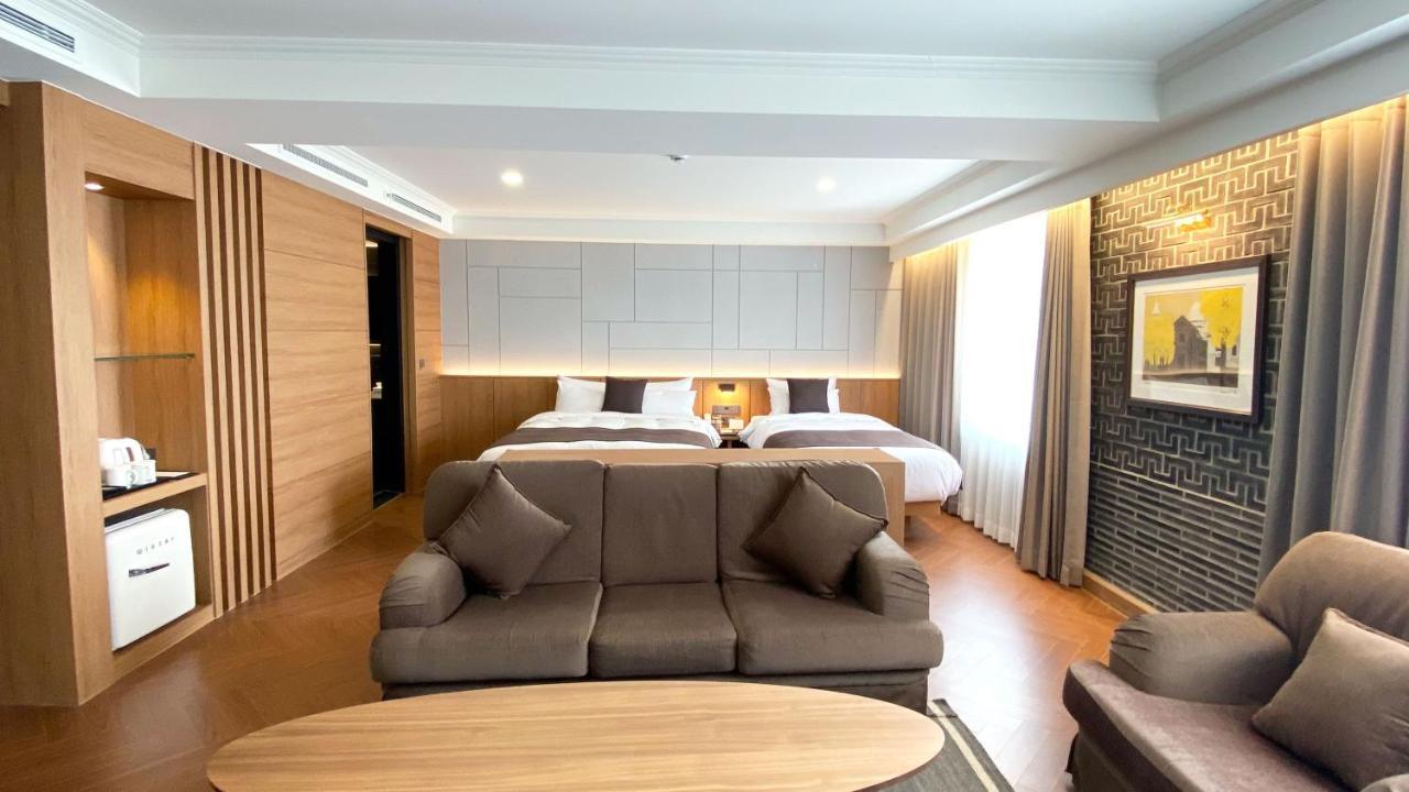 Commodore Hotel Kjongdzsu Kültér fotó