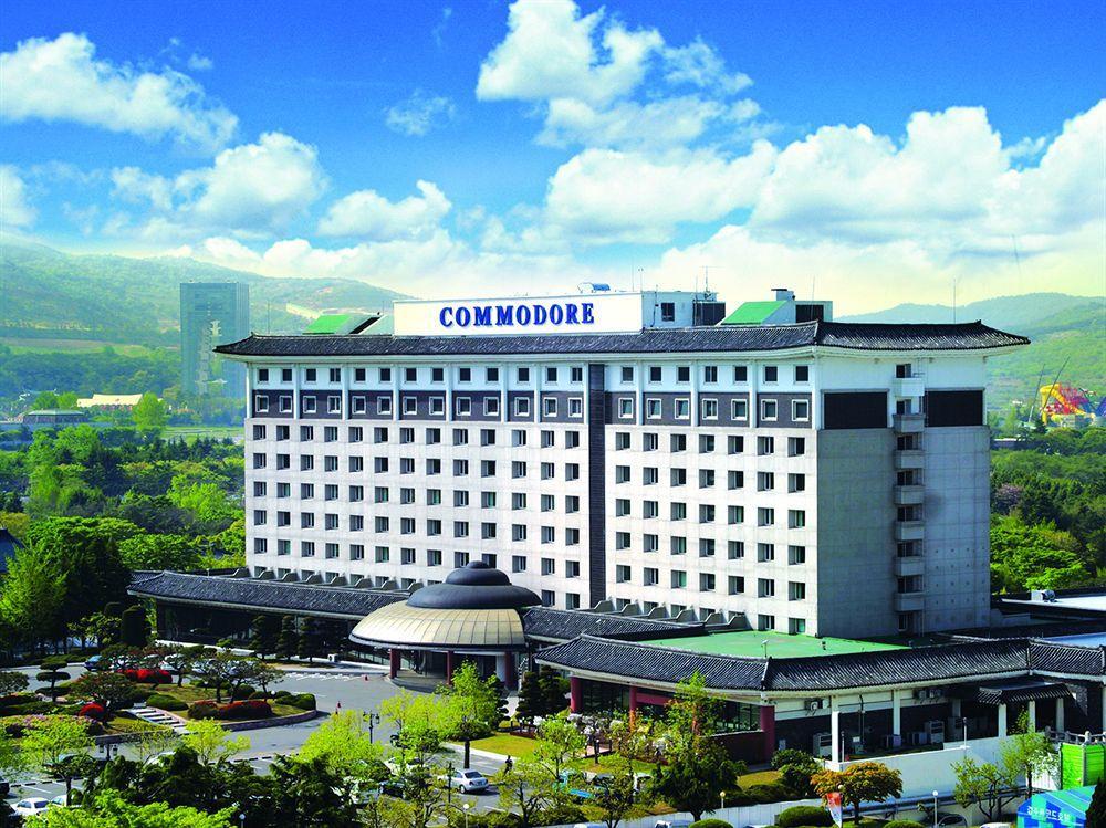 Commodore Hotel Kjongdzsu Kültér fotó