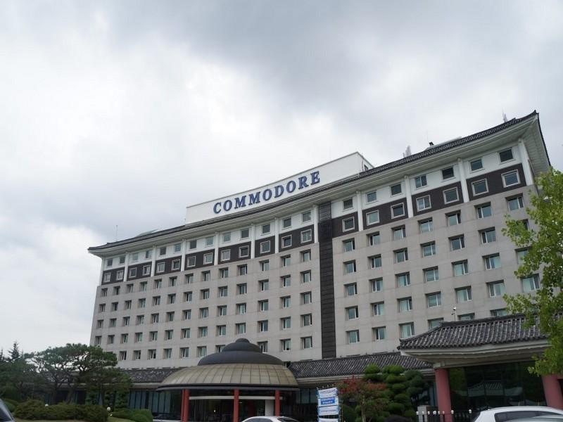 Commodore Hotel Kjongdzsu Kültér fotó