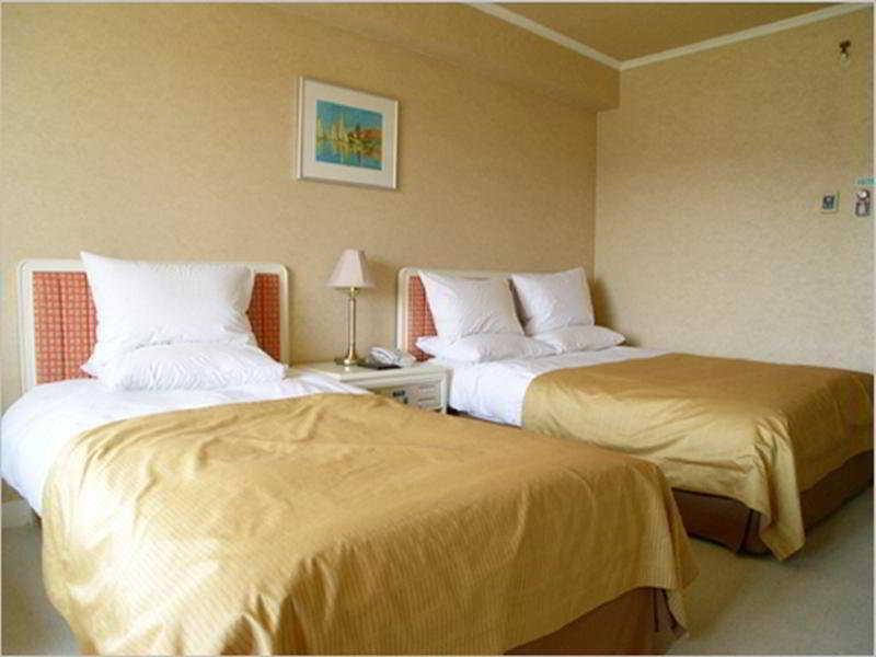 Commodore Hotel Kjongdzsu Kültér fotó