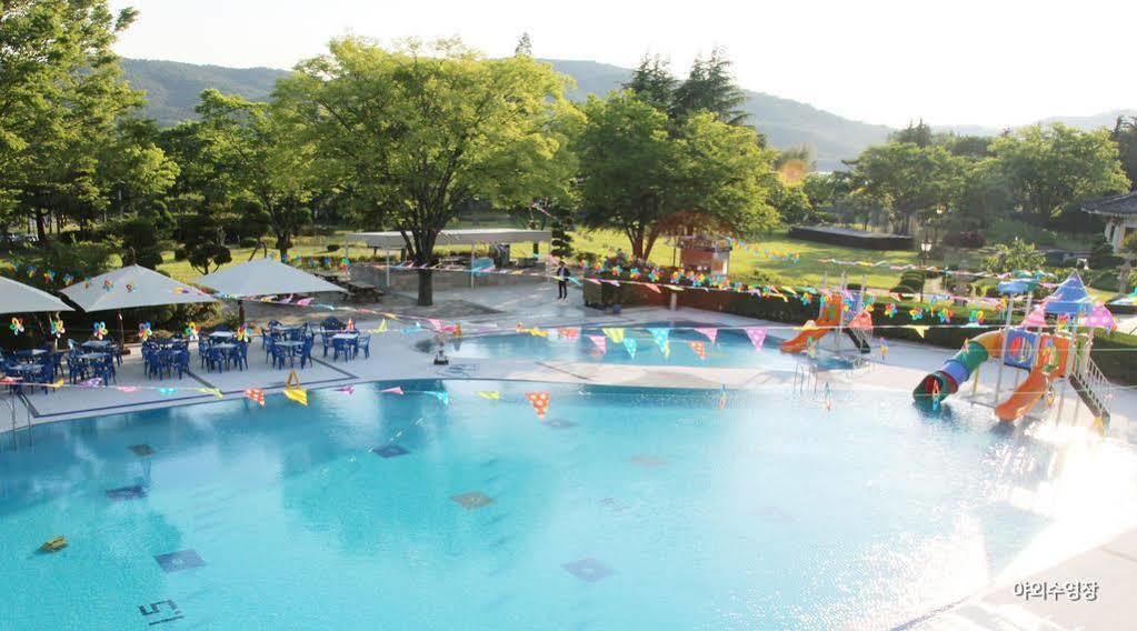 Commodore Hotel Kjongdzsu Kültér fotó