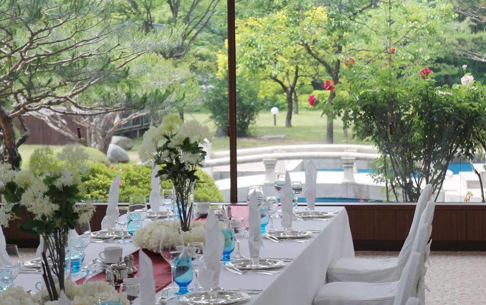 Commodore Hotel Kjongdzsu Kültér fotó